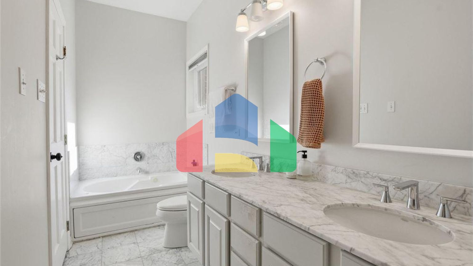 Residential - Condo/Apartment - Chicago, Illinois, United States - United States