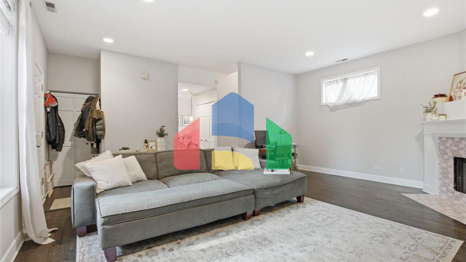 Residential - Condo/Apartment - Chicago, Illinois, United States - United States