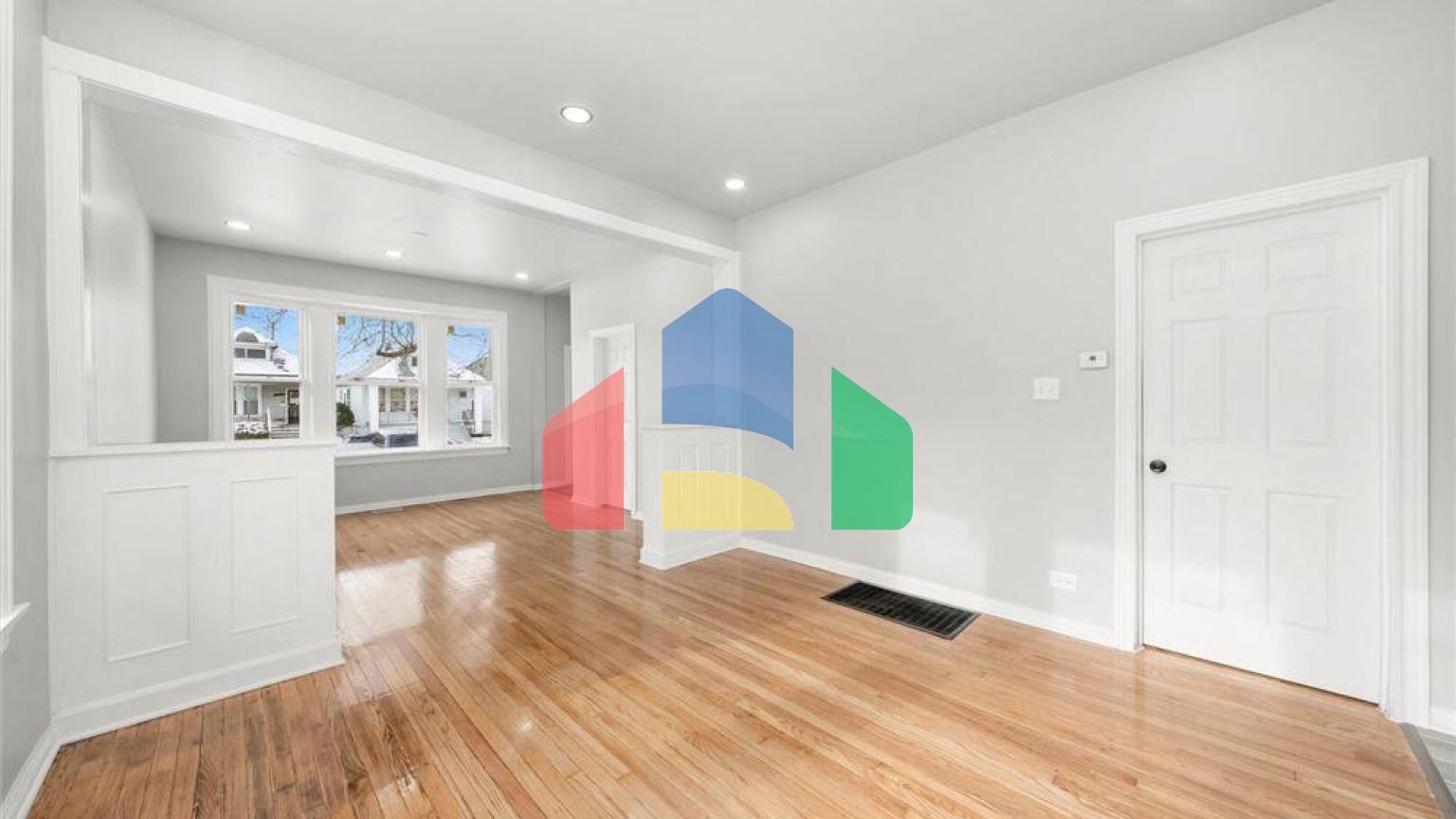 Residential - Single Family Home - Chicago, Illinois, United States - United States