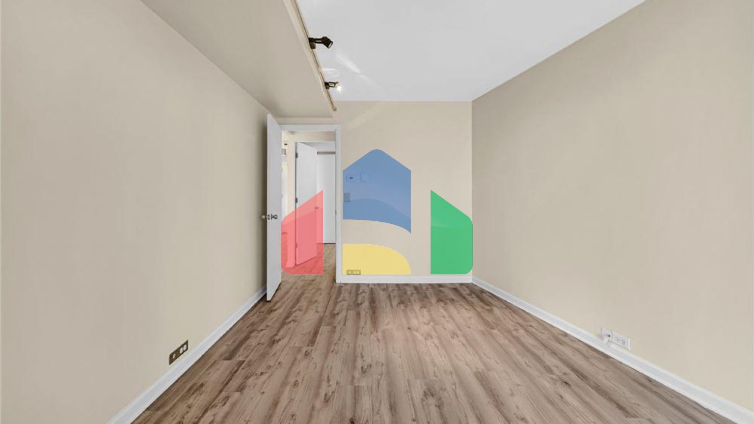 Residential - Condo/Apartment - Chicago, Illinois, United States - United States