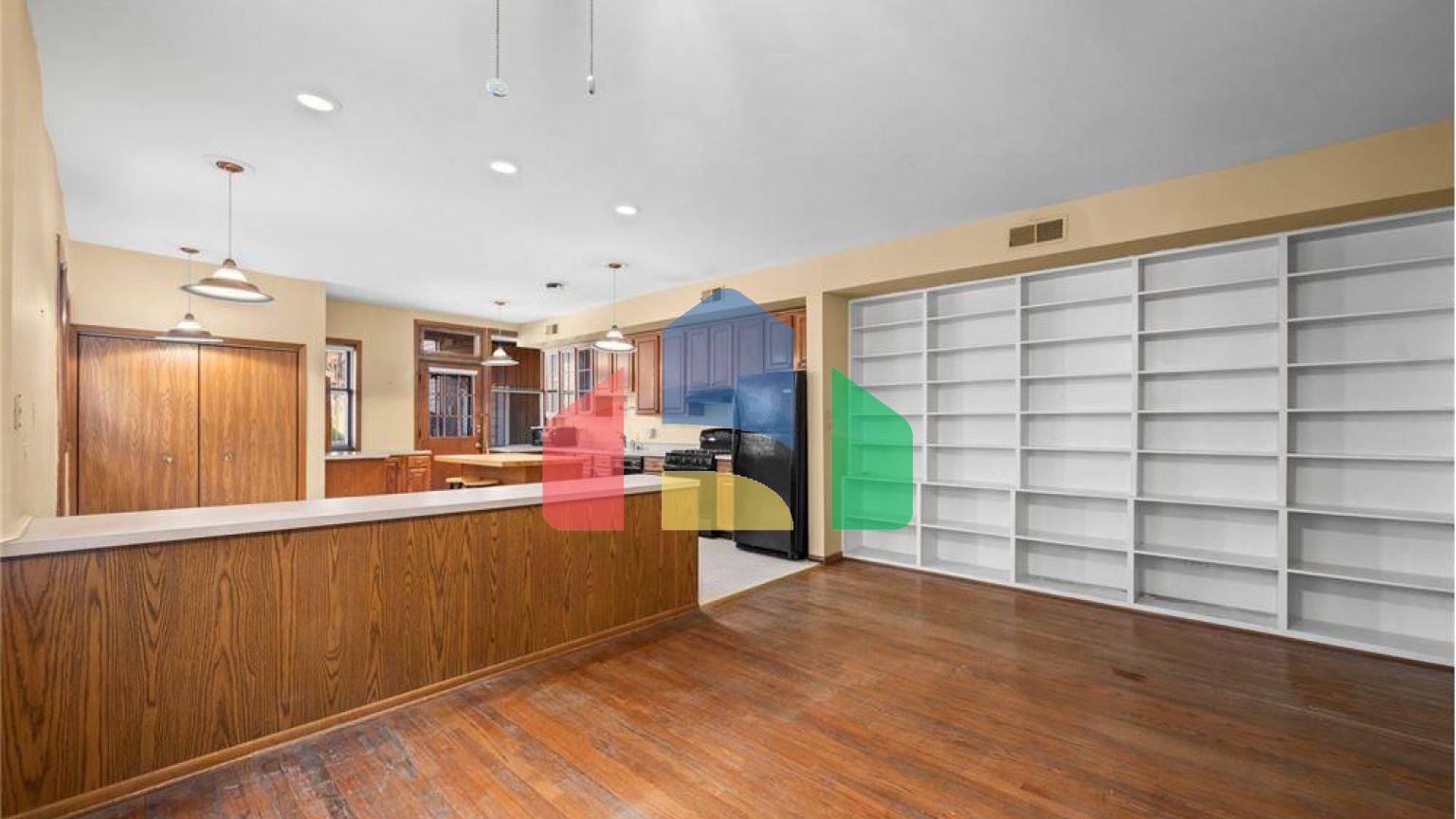 Residential - Condo/Apartment - Chicago, Illinois, United States - United States