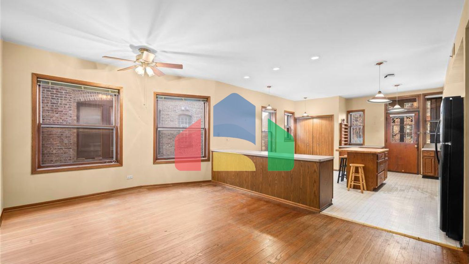 Residential - Condo/Apartment - Chicago, Illinois, United States - United States