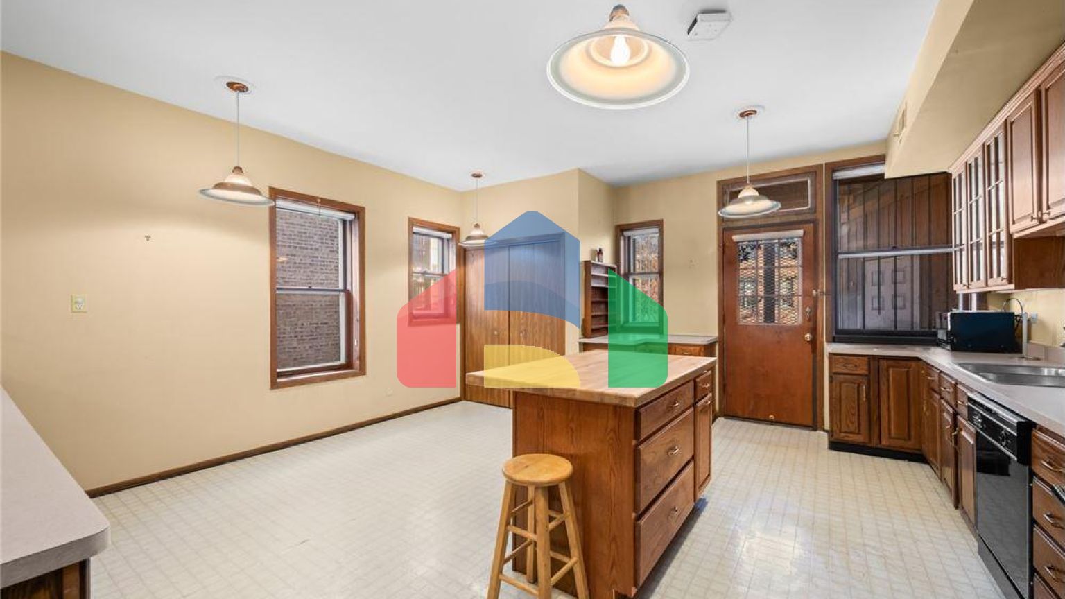 Residential - Condo/Apartment - Chicago, Illinois, United States - United States