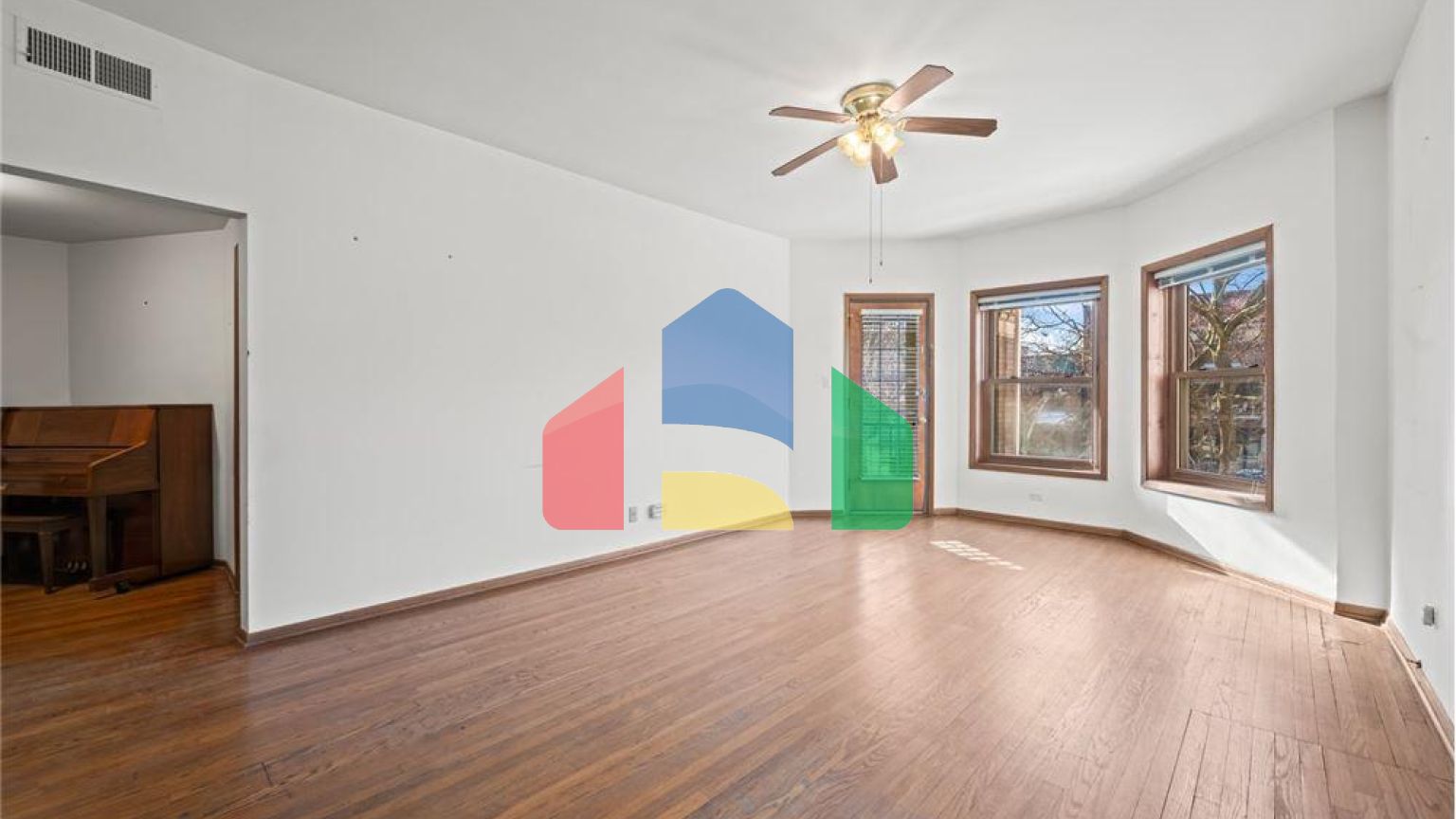 Residential - Condo/Apartment - Chicago, Illinois, United States - United States