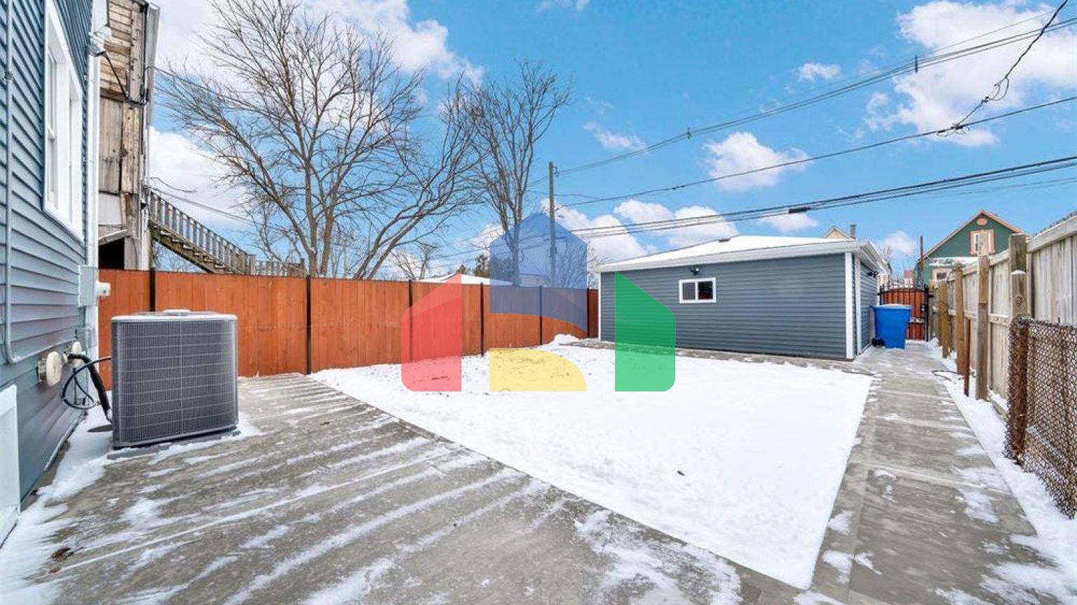 Residential - Single Family Home - Chicago, Illinois, United States - United States