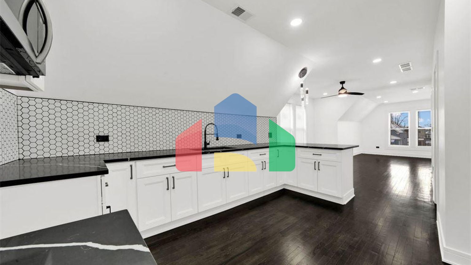 Residential - Single Family Home - Chicago, Illinois, United States - United States