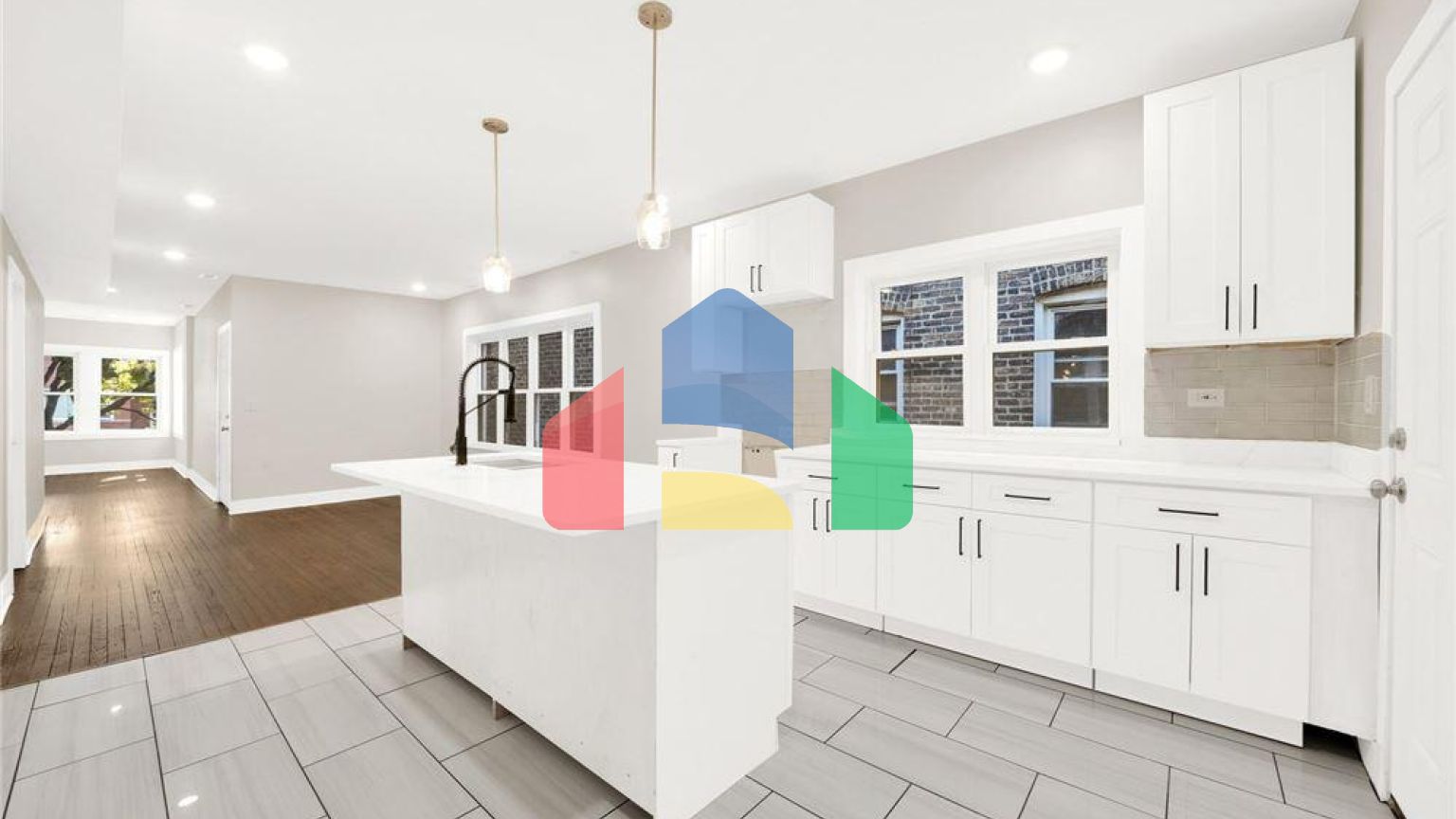 Residential - Multi-Family - Chicago, Illinois, United States - United States