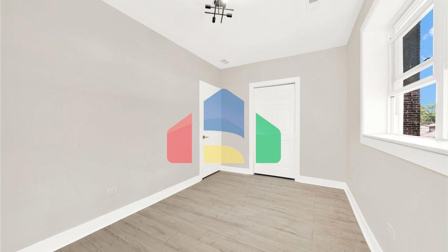 Residential - Multi-Family - Chicago, Illinois, United States - United States