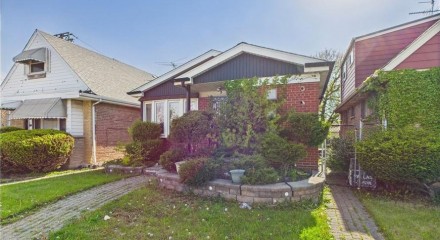 Residential - Single Family Home - Chicago, Illinois, United States - United States