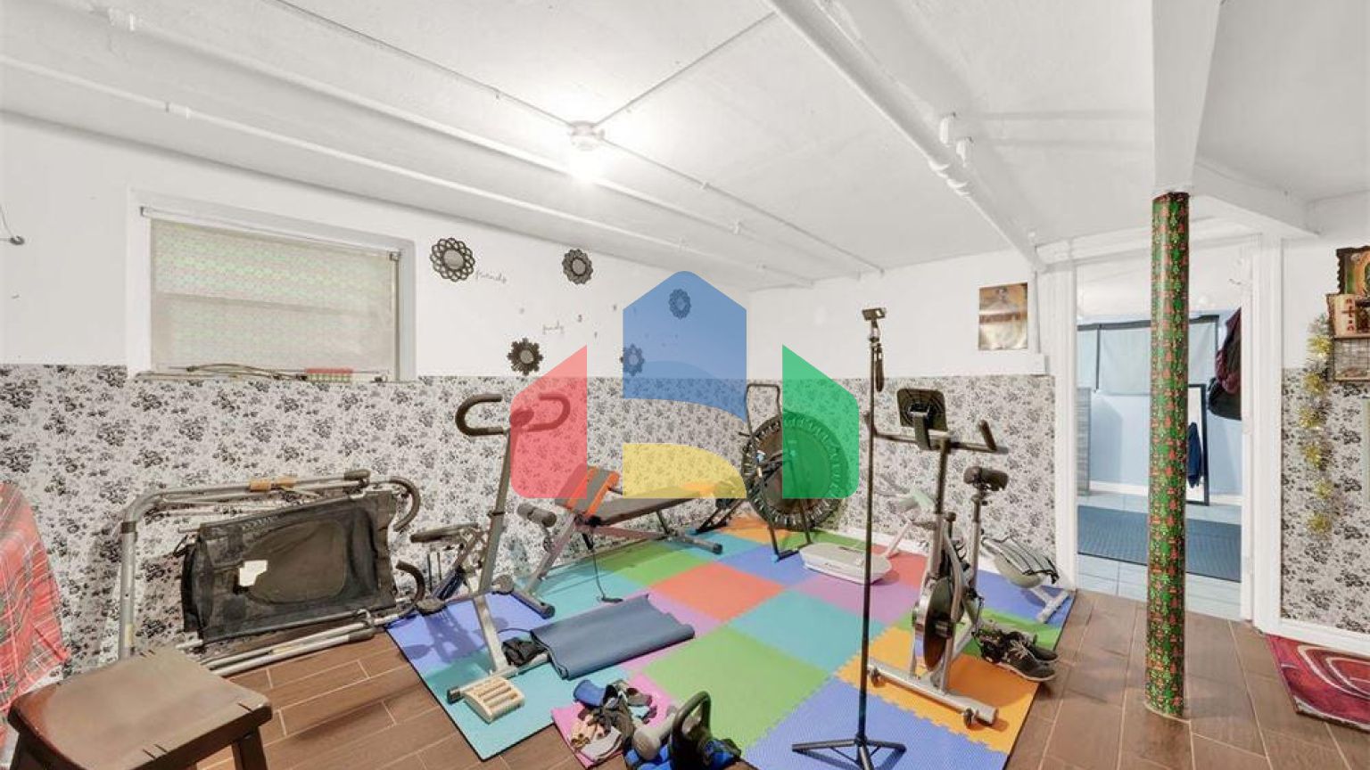 Residential - Multi-Family - Chicago, Illinois, United States - United States