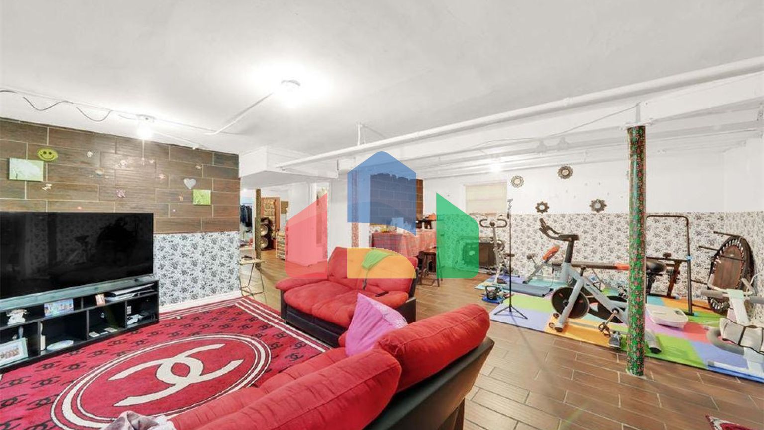 Residential - Multi-Family - Chicago, Illinois, United States - United States