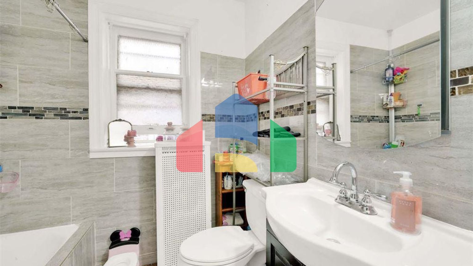 Residential - Multi-Family - Chicago, Illinois, United States - United States