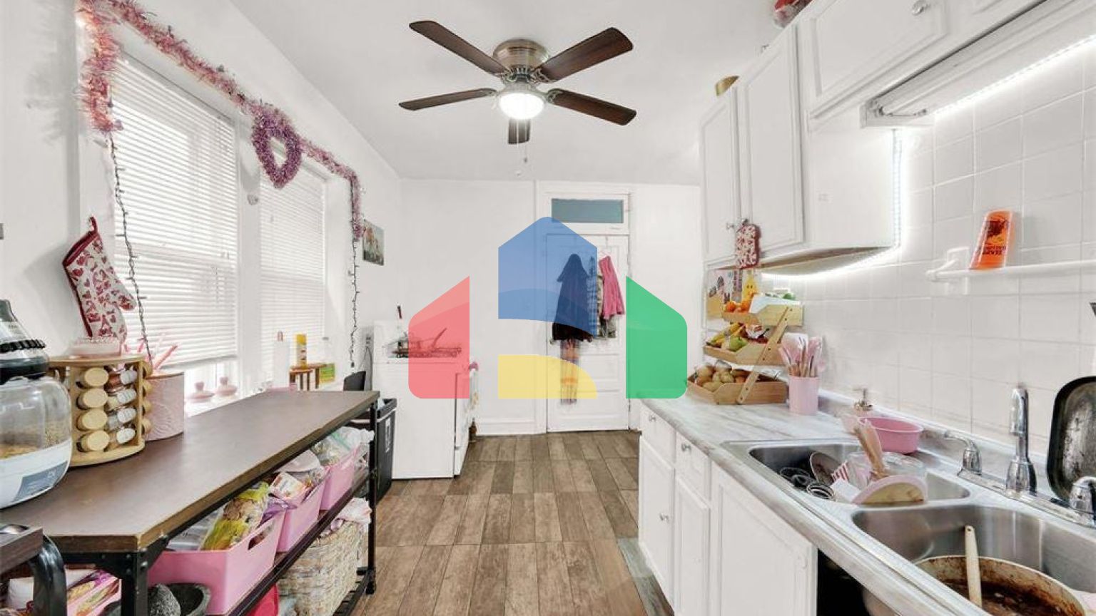 Residential - Multi-Family - Chicago, Illinois, United States - United States