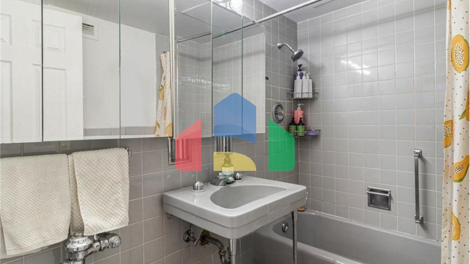 Residential - Condo/Apartment - Chicago, Illinois, United States - United States