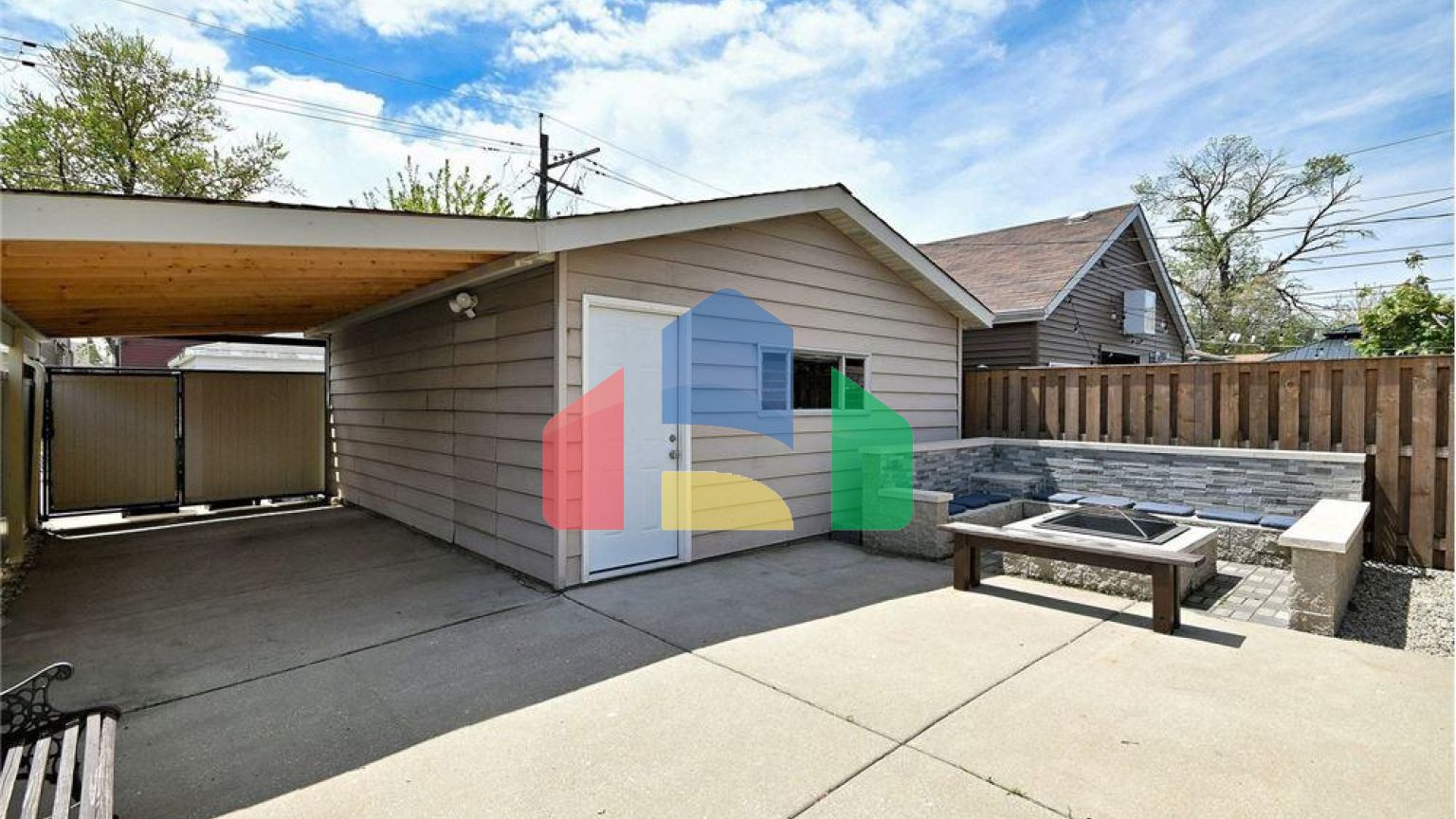 Residential - Single Family Home - Chicago, Illinois, United States - United States