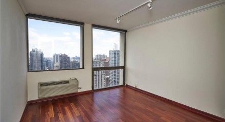 Residential - Condo/Apartment - Chicago, Illinois, United States - United States