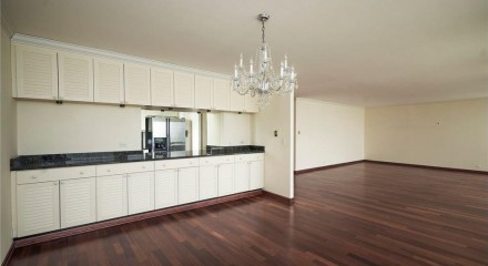 Residential - Condo/Apartment - Chicago, Illinois, United States - United States
