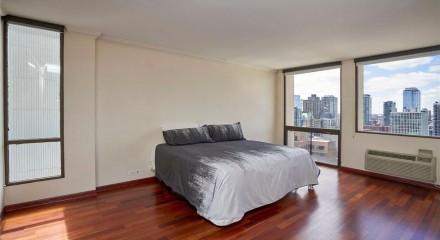 Residential - Condo/Apartment - Chicago, Illinois, United States - United States