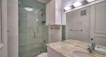 Residential - Condo/Apartment - Chicago, Illinois, United States - United States