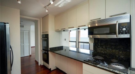 Residential - Condo/Apartment - Chicago, Illinois, United States - United States