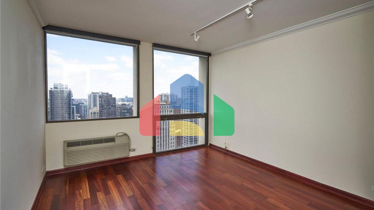 Residential - Condo/Apartment - Chicago, Illinois, United States - United States