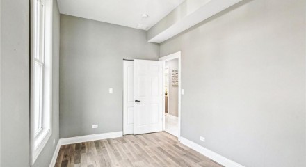 Residential - Multi-Family - Chicago, Illinois, United States - United States