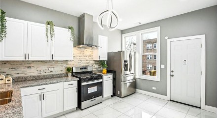 Residential - Multi-Family - Chicago, Illinois, United States - United States