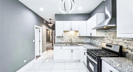 Residential - Multi-Family - Chicago, Illinois, United States - United States
