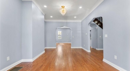 Residential - Single Family Home - Chicago, Illinois, United States - United States