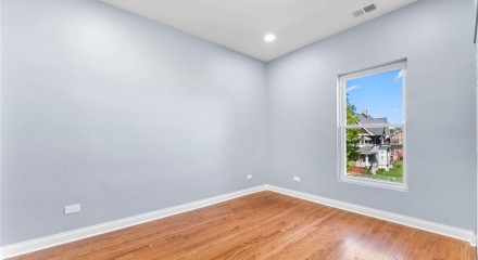 Residential - Single Family Home - Chicago, Illinois, United States - United States