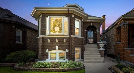 Residential - Single Family Home - Chicago, Illinois, United States - United States