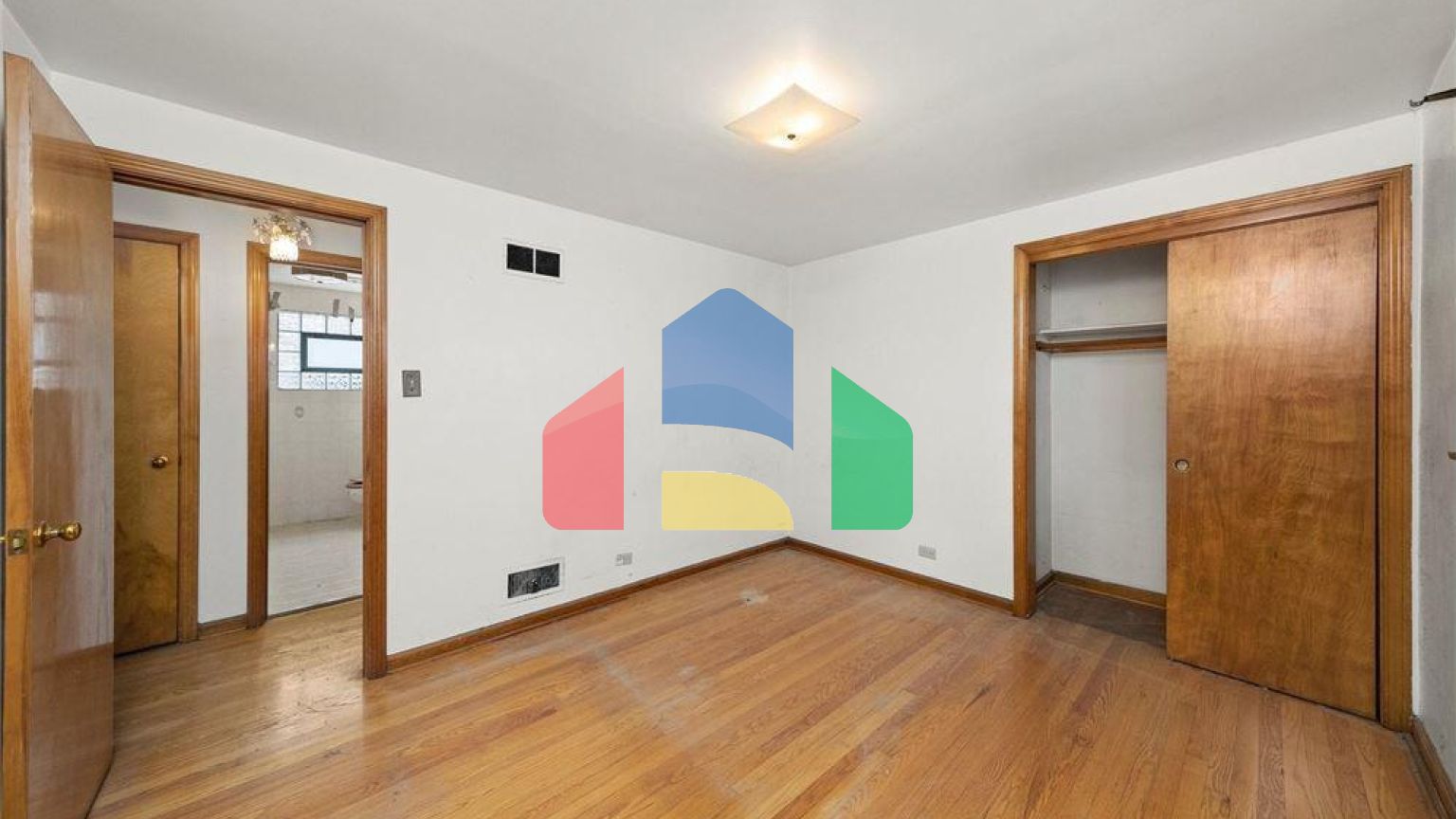 Residential - Single Family Home - Chicago, Illinois, United States - United States