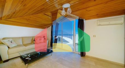 Пентхаус 3+1 с панорамными видами на море в районе Конаклы