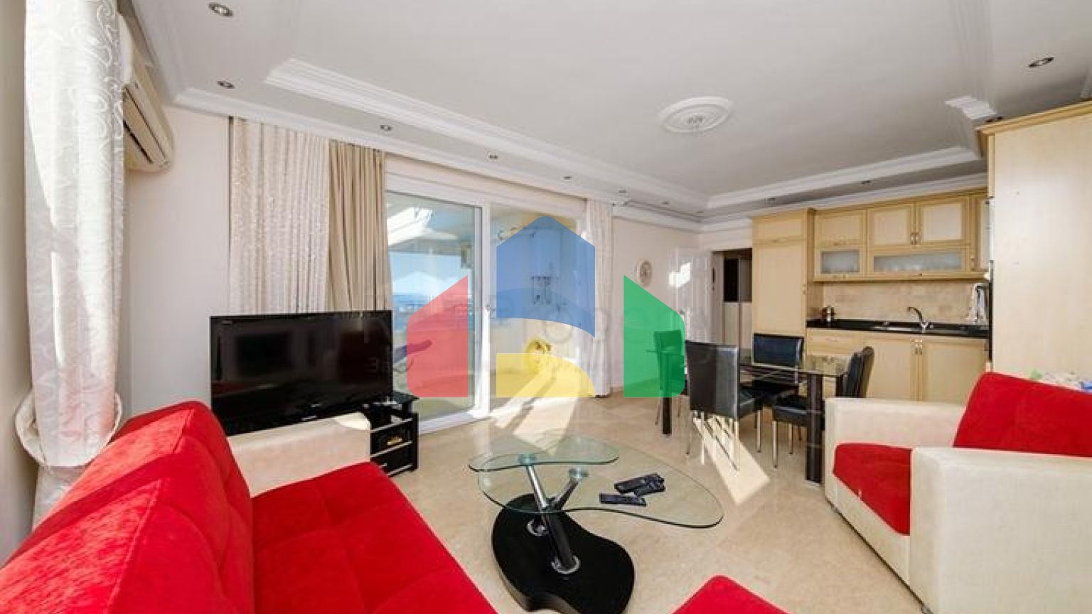 Пентхаус 3+1 с панорамными видами на море в районе Конаклы