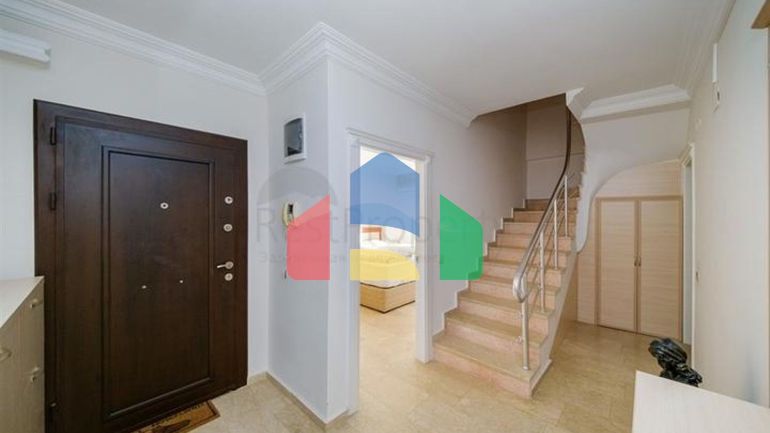 Пентхаус 3+1 с панорамными видами на море в районе Конаклы