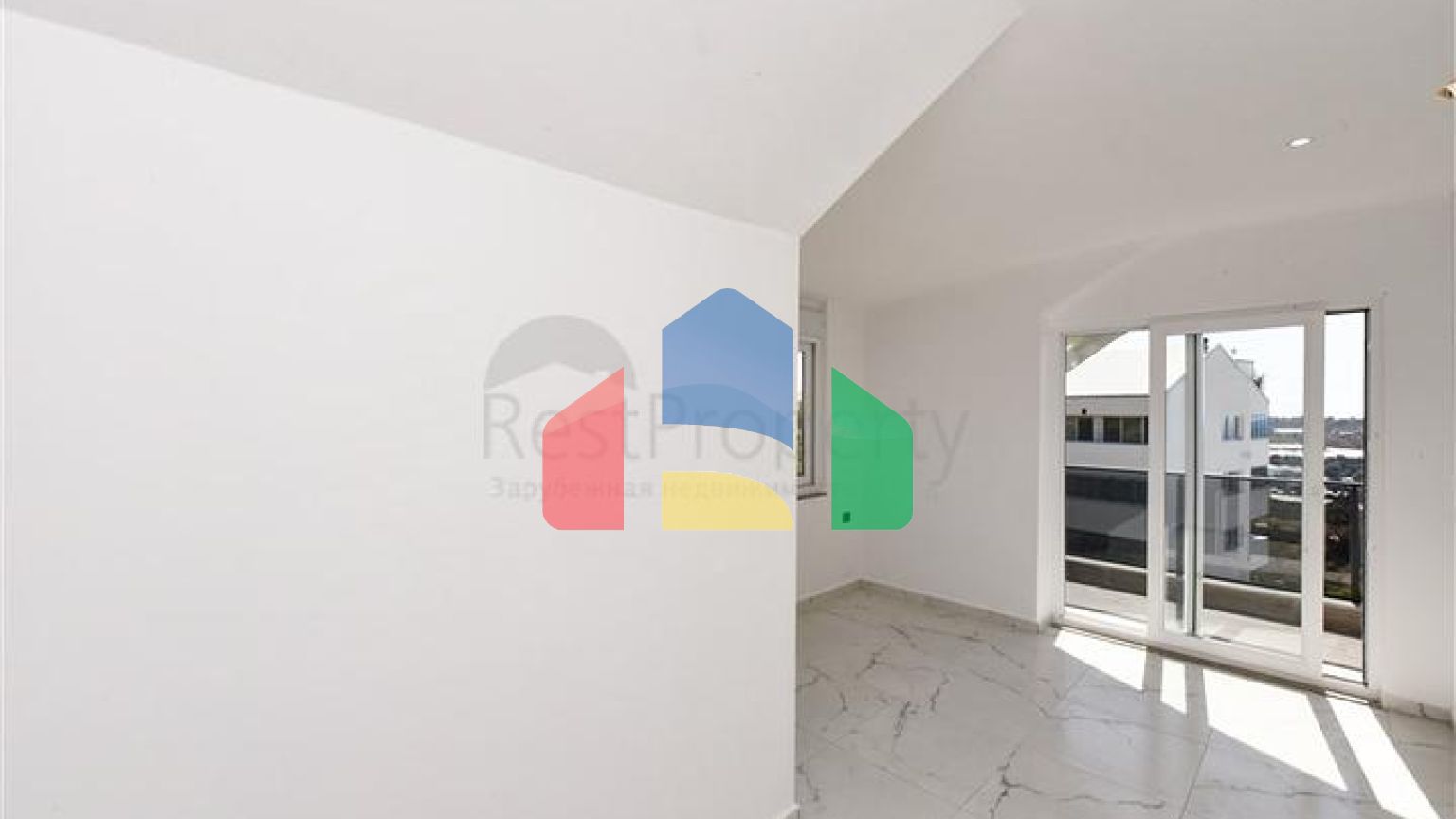 Пентхаус с видом на море в районе Конаклы