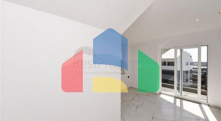 Пентхаус с видом на море в районе Конаклы