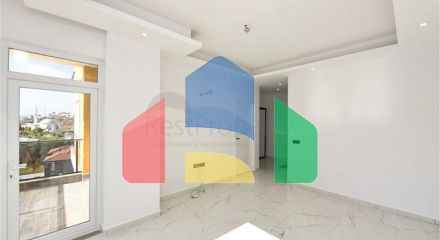 Трикімнатні апартаменти з окремою кухнею і можливістю отримати ВНЖ в районі Конакли