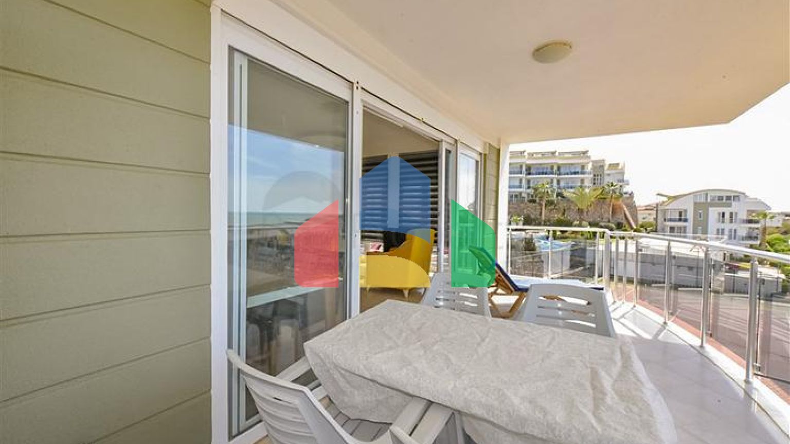 Просторный пентхаус планировкой 3+1 в районе Конаклы.