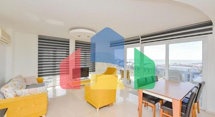 Просторный пентхаус планировкой 3+1 в районе Конаклы.