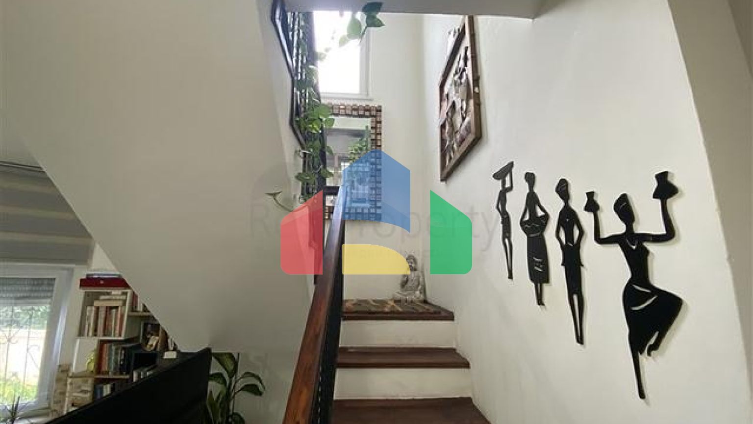 Просторная вилла 3+1 в 250м от моря в районе Конаклы