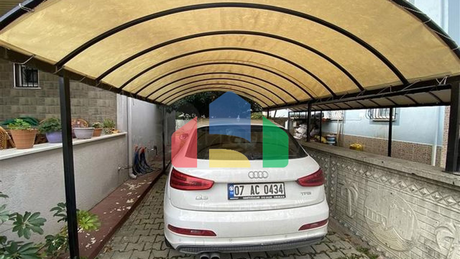 Просторная вилла 3+1 в 250м от моря в районе Конаклы