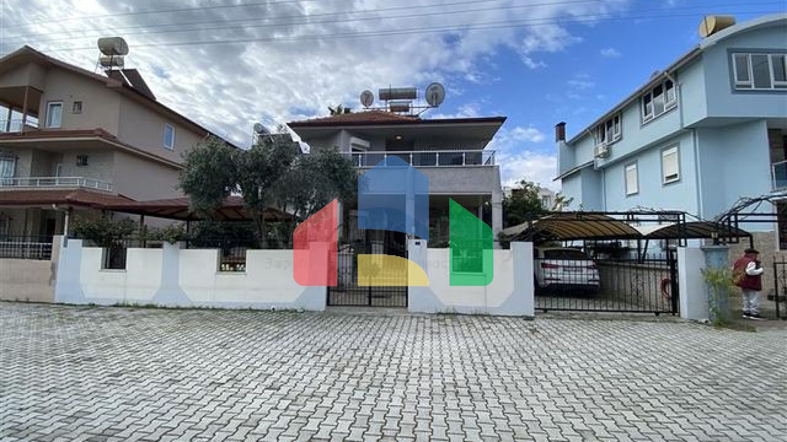 Просторная вилла 3+1 в 250м от моря в районе Конаклы