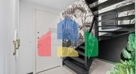 Пентхаус 4+1 с дизайнерским ремонтом и шикарным видом на море