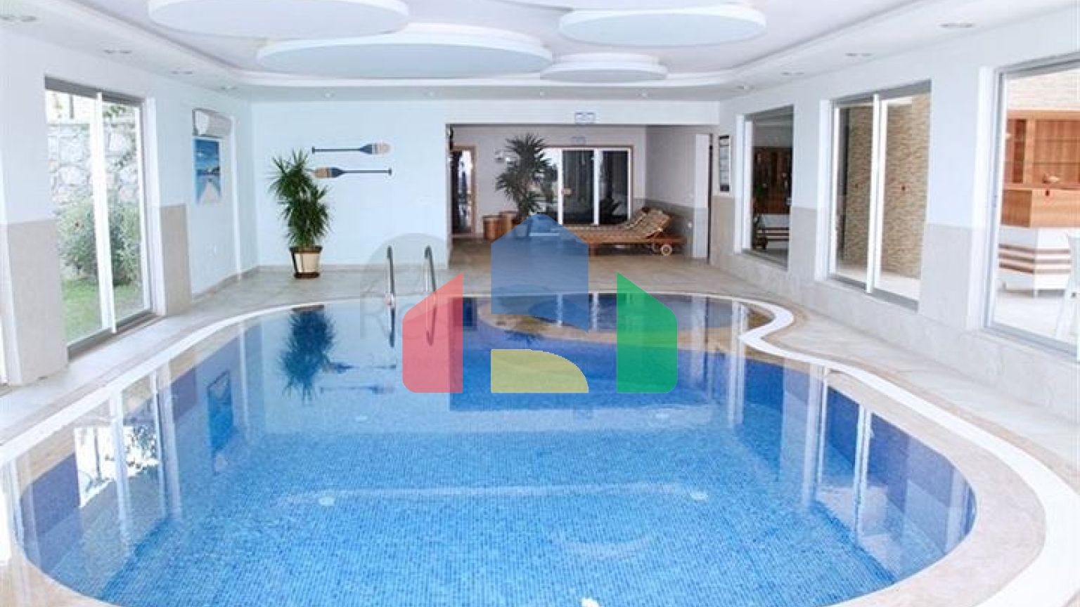 Пентхаус 4+1 с дизайнерским ремонтом и шикарным видом на море