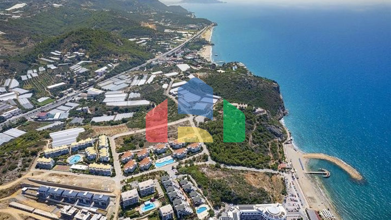 Пентхаус 4+1 с дизайнерским ремонтом и шикарным видом на море