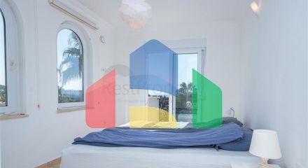 Роскошная вилла у моря в живописном уголке Средиземноморья