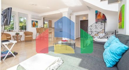 Роскошная вилла у моря в живописном уголке Средиземноморья