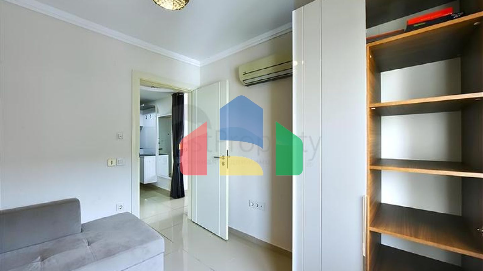 Роскошная квартира с видом на море и полной инфраструктурой в сердце Конаклы