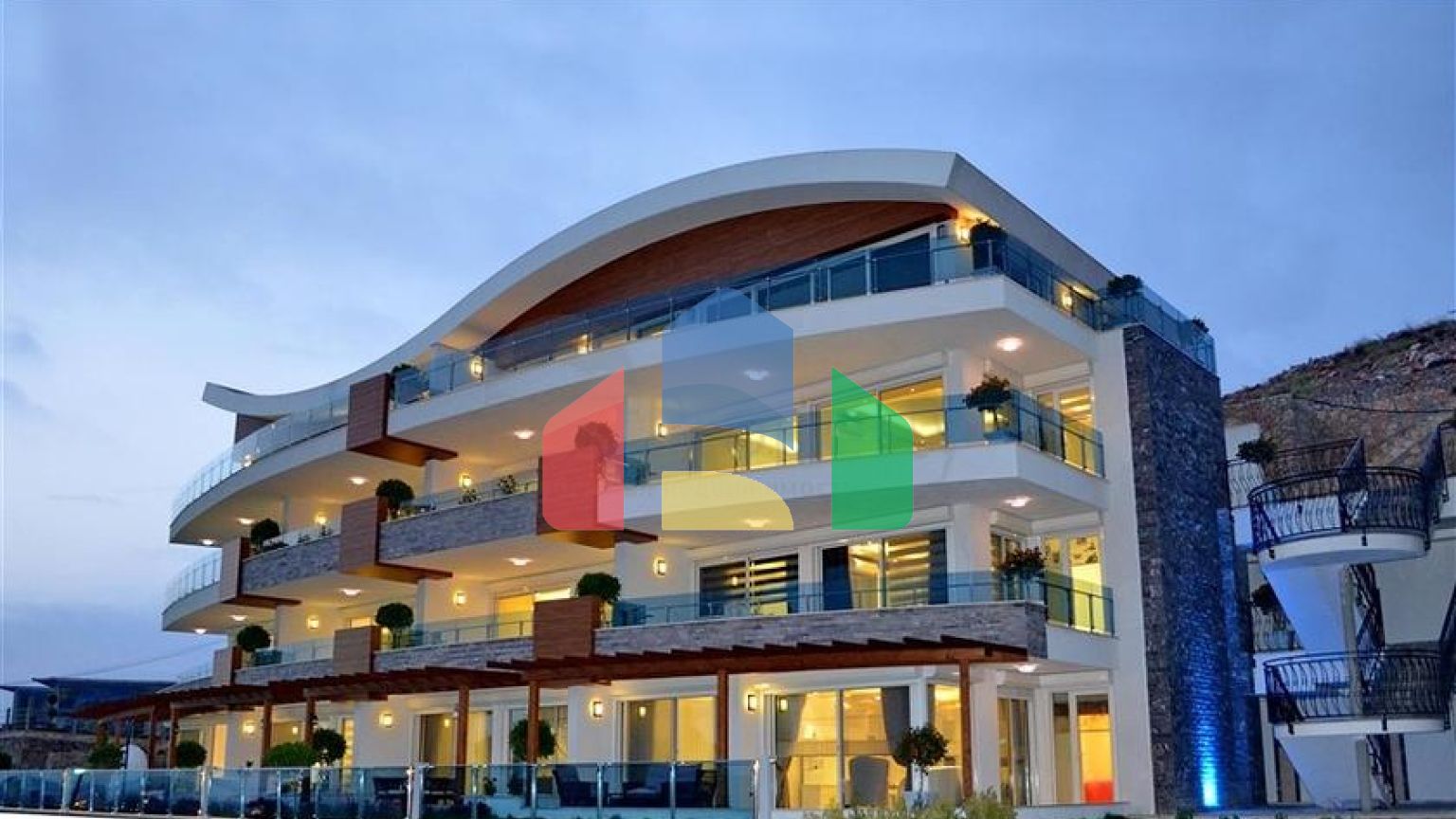 Розкішні апартаменти 1 + 1 в Конакли